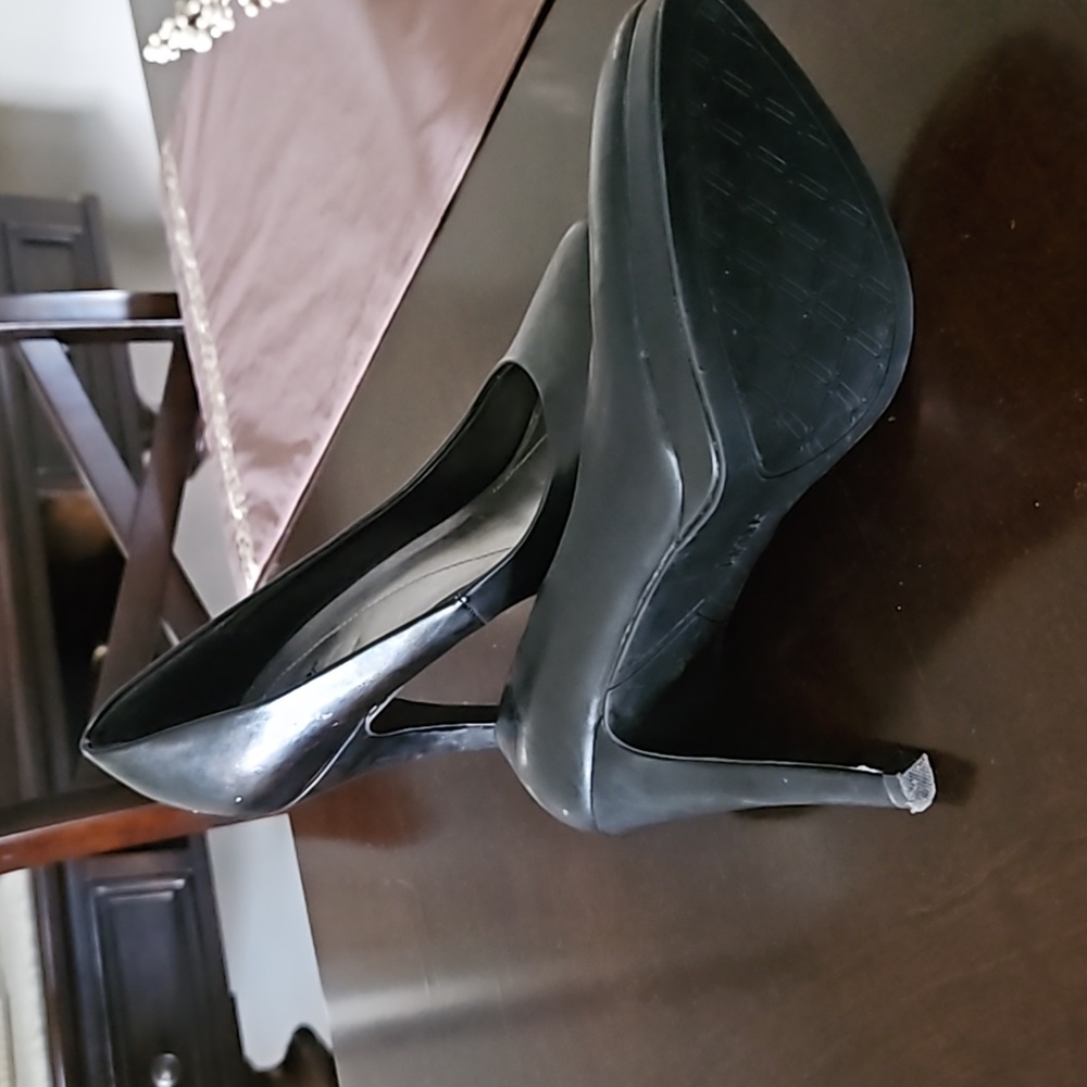 Shoes - Picture 3 of 3